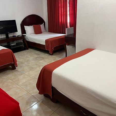 Hotel Nuevo Amanecer El Catey 외부 사진