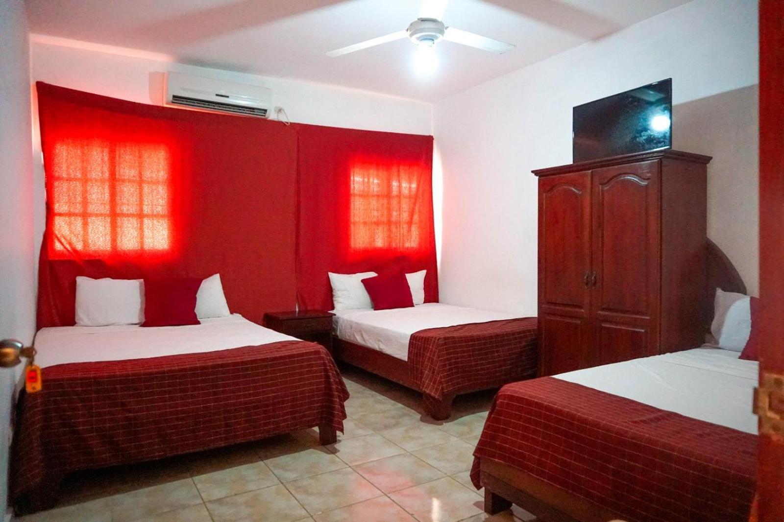 Hotel Nuevo Amanecer El Catey 외부 사진